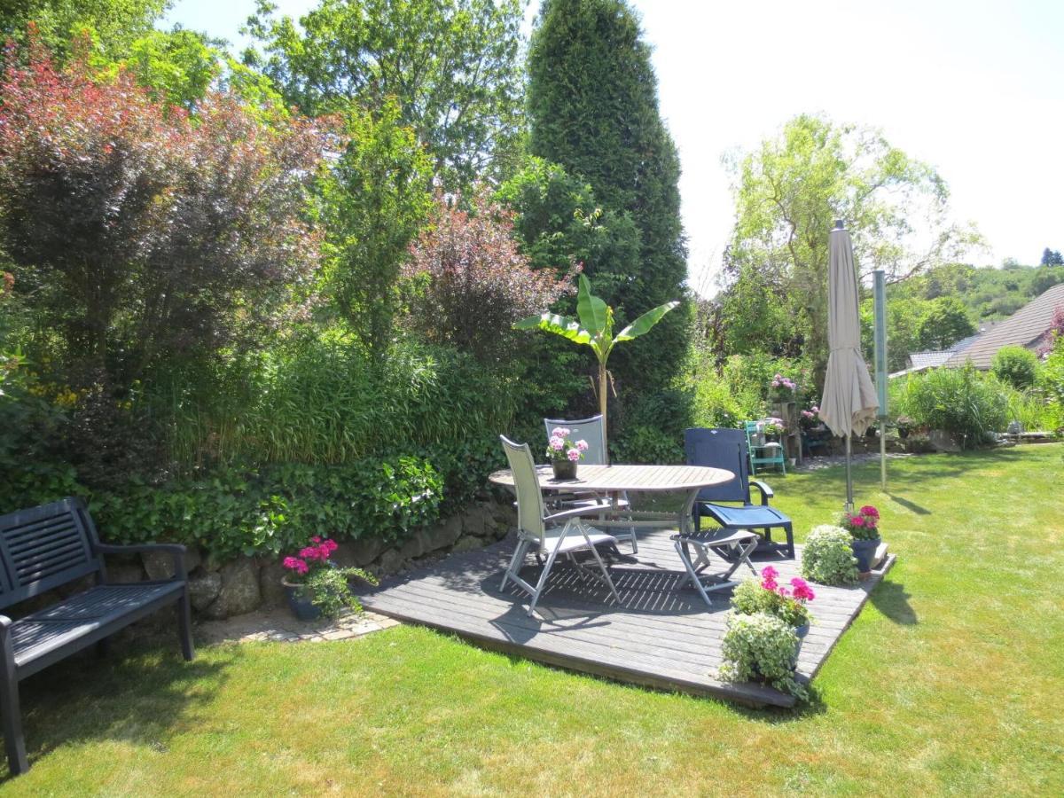 Holiday Flat With Idyllic Garden In Даун Екстериор снимка