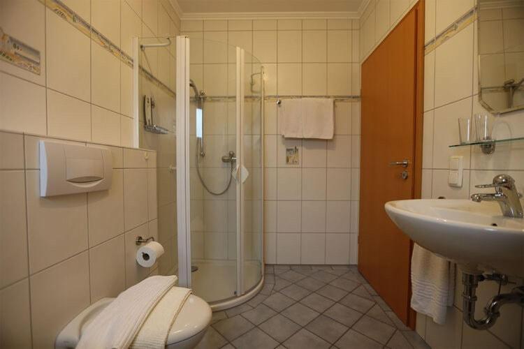 Holiday Flat With Idyllic Garden In Даун Екстериор снимка