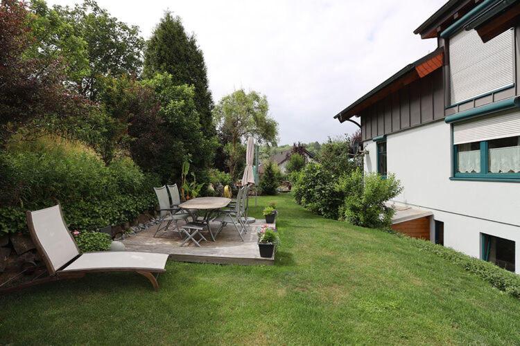 Holiday Flat With Idyllic Garden In Даун Екстериор снимка