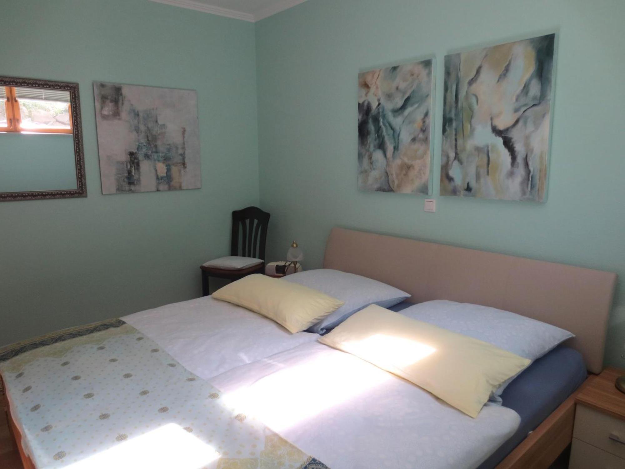Holiday Flat With Idyllic Garden In Даун Екстериор снимка