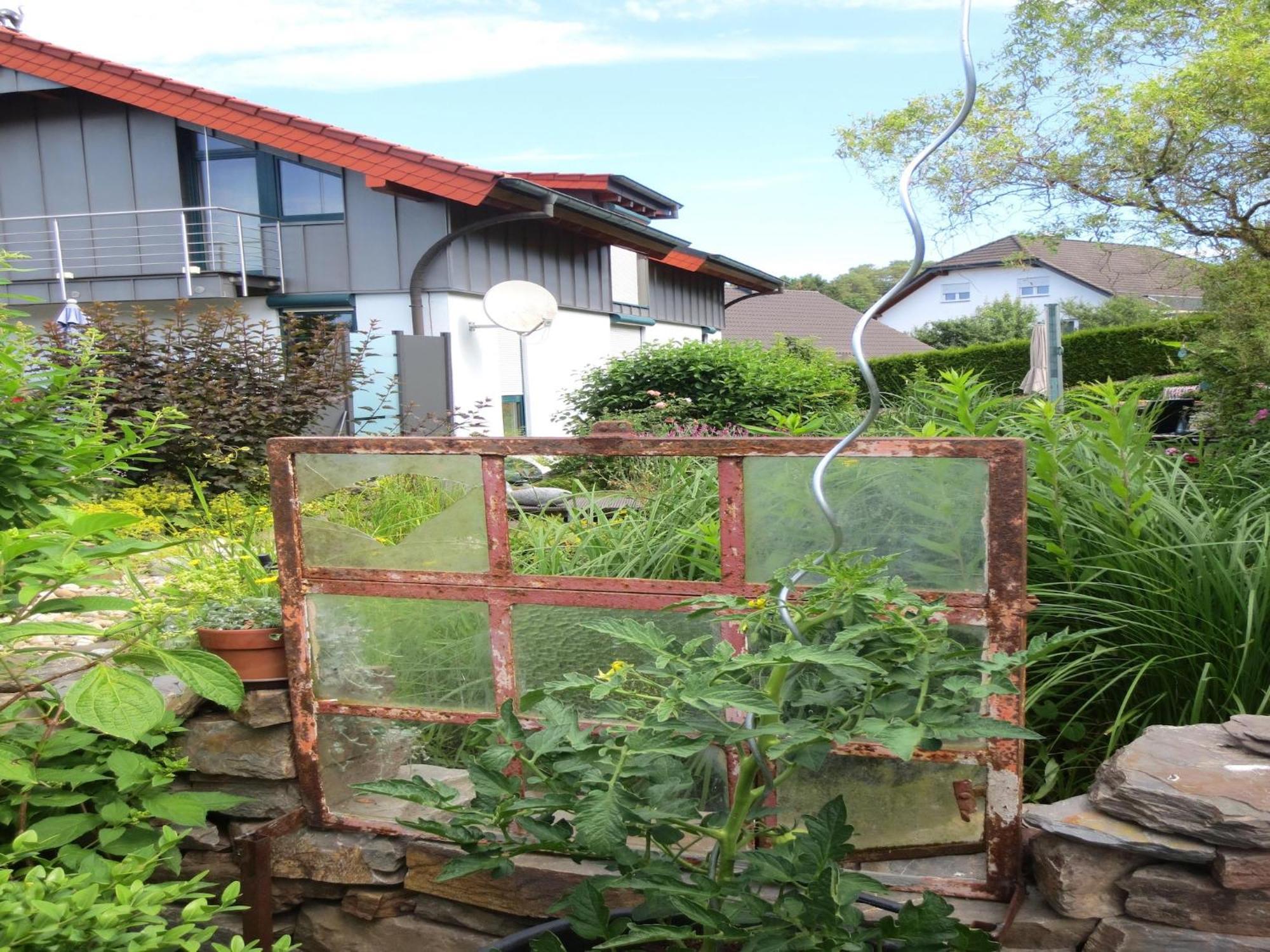 Holiday Flat With Idyllic Garden In Даун Екстериор снимка